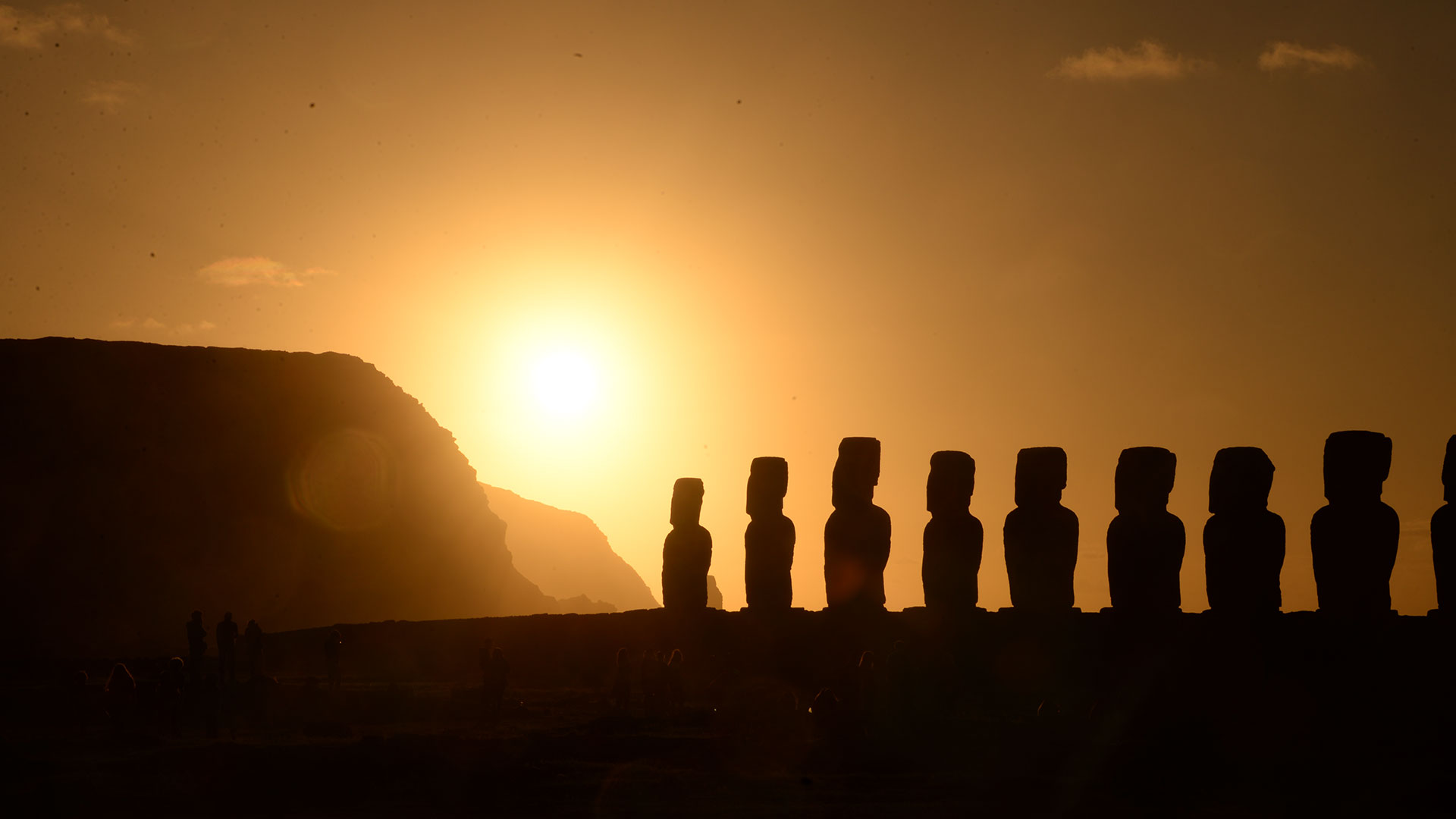 Ahu Tongariki sunrise